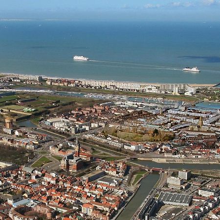 Apartament Le Familial Calais Zewnętrze zdjęcie