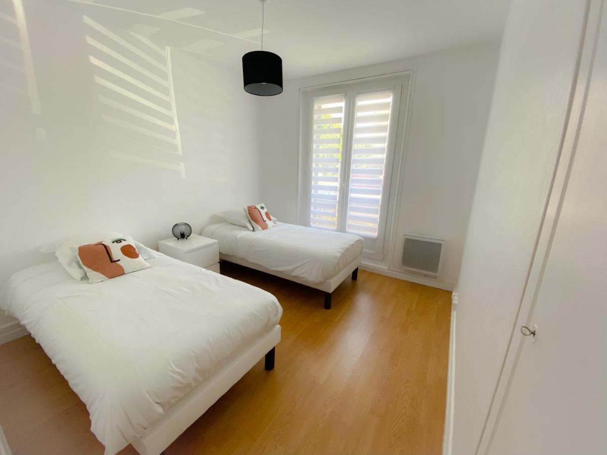 Apartament Le Familial Calais Zewnętrze zdjęcie